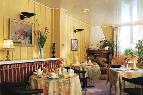 Отель Relais Benelux Bale Rupt-sur-Moselle Экстерьер фото